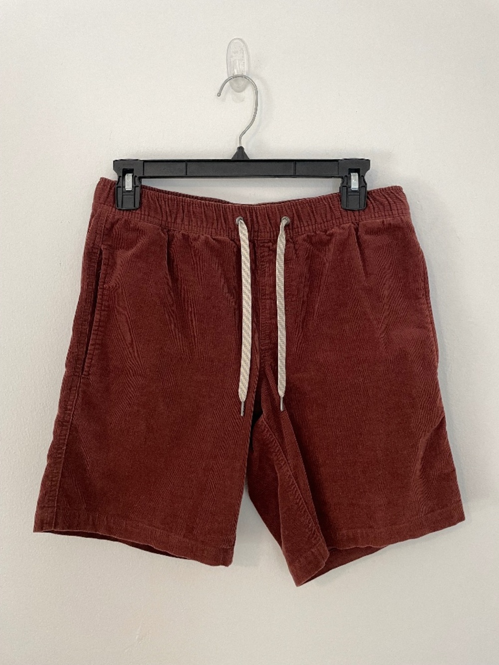 Vuori Optimist Corduroy Short in Red Rust Men's Small, 8" Inseam